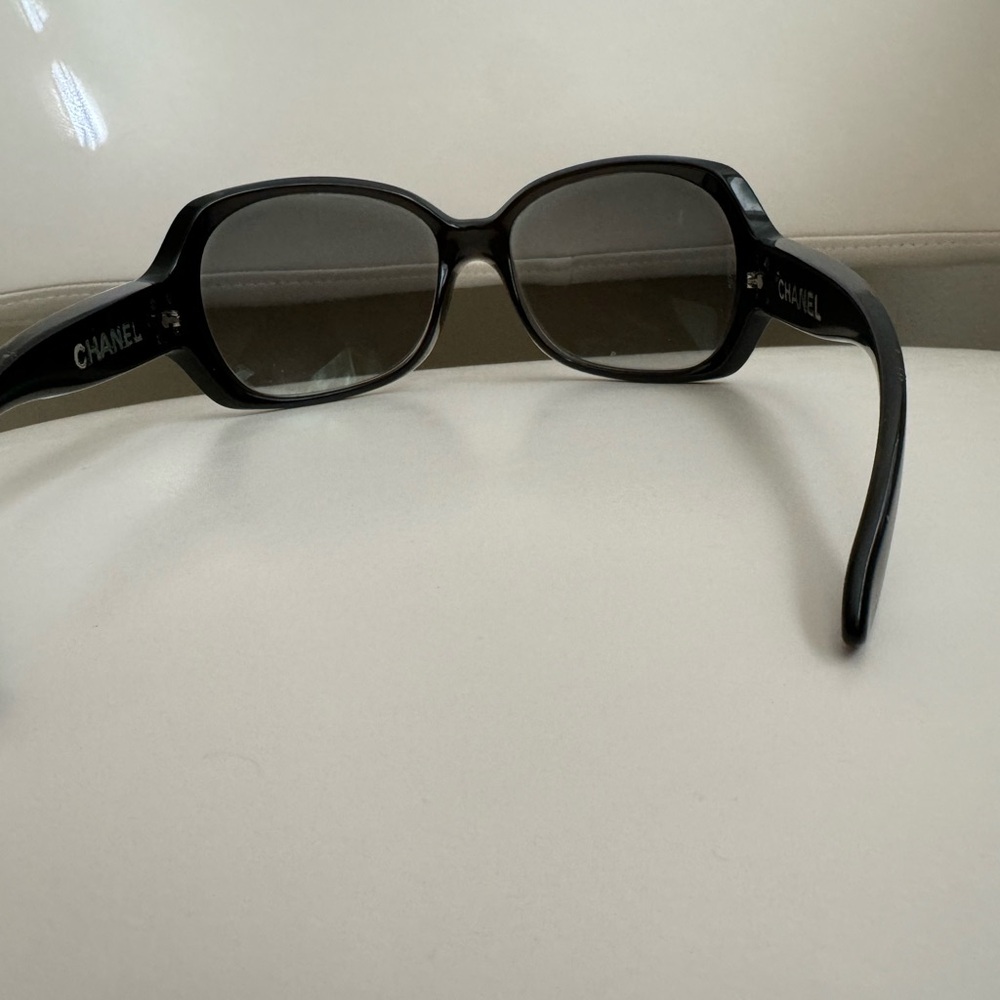 Chanel Square Model Sunglasses - Picture 7 of 9